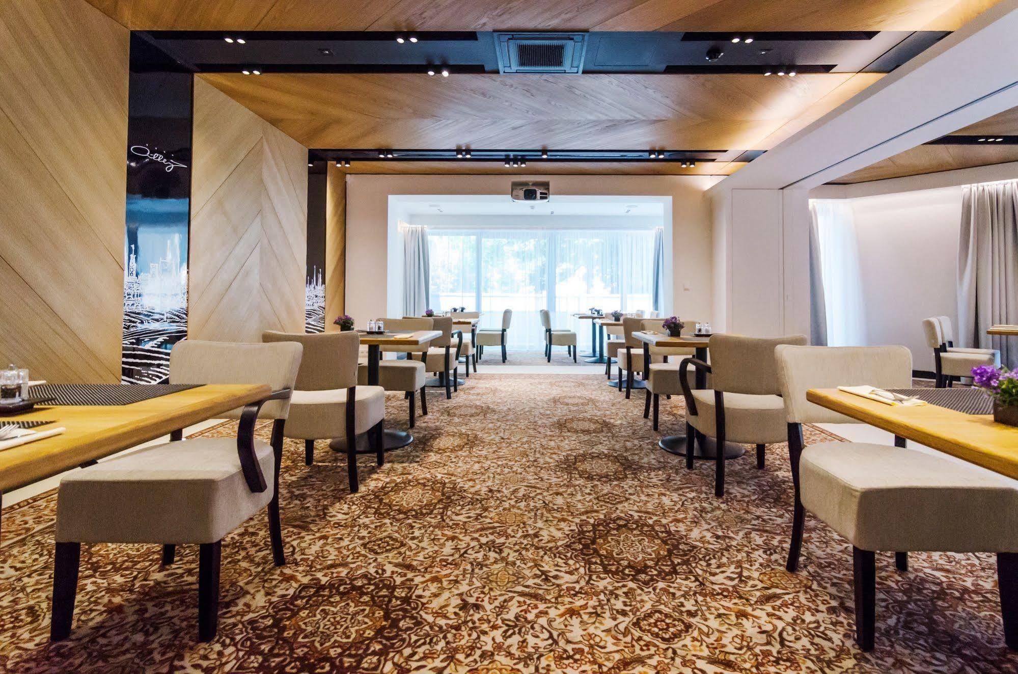 Alley 4* Оломоуц